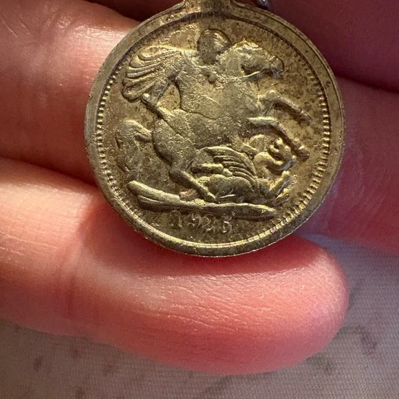 Saint George Slaying the Dragonpence Pendant - Picture 3 of 3